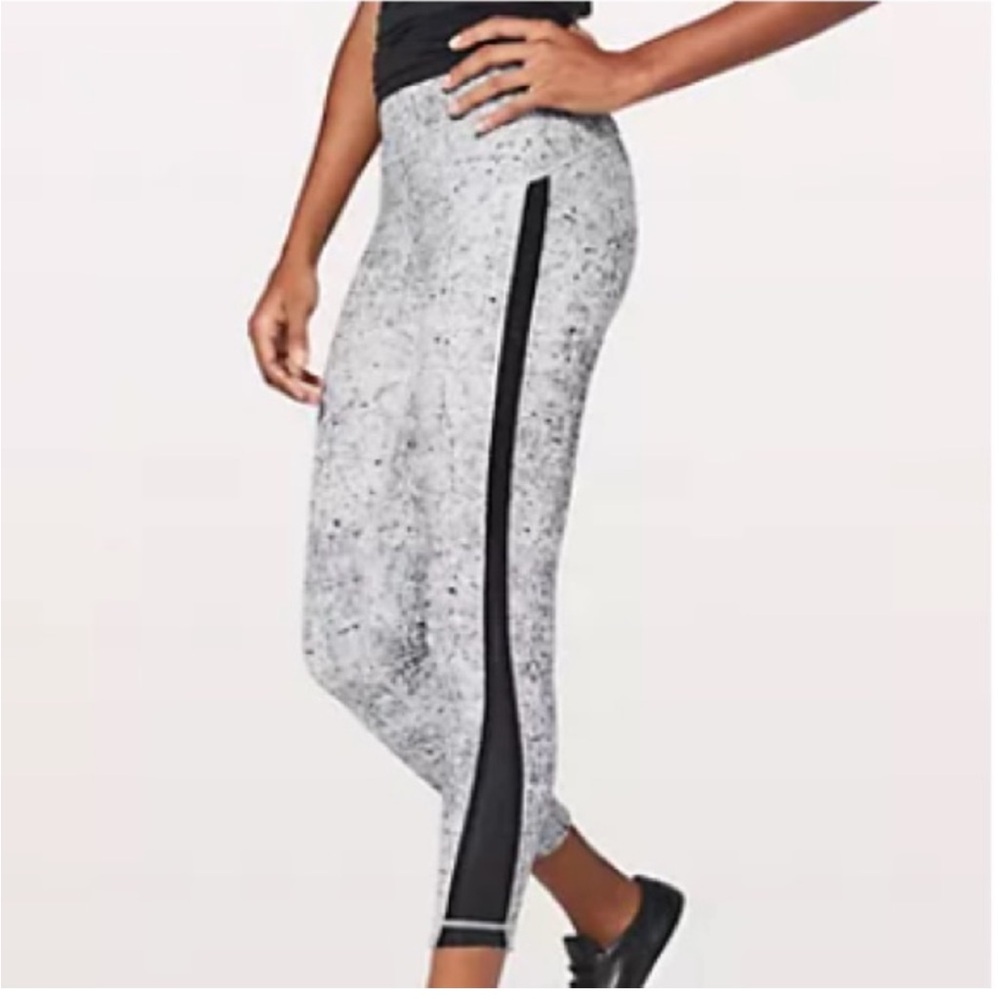 Lululemon leggings size 6 gray with black stripes great condition like new
